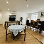 Castle House Center Loulé