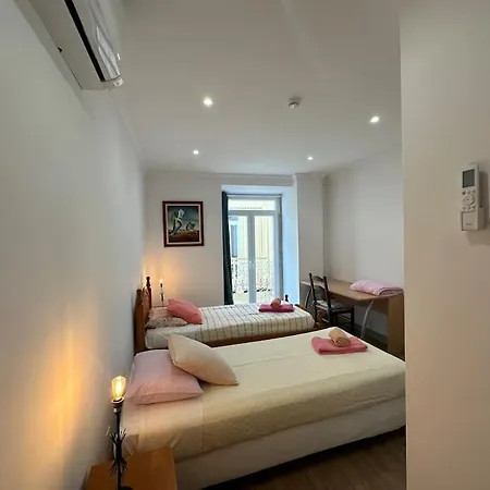 Castle House Center לואה