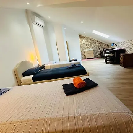 Castle House Center * Loule