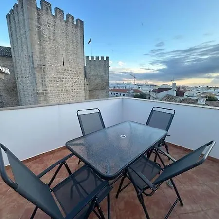 בית נופש Castle House Center
